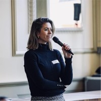 Sarah van der Linden