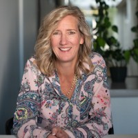 Beth Hall Roalstad, Msw