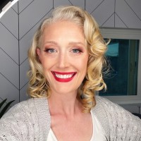 Sara Davis