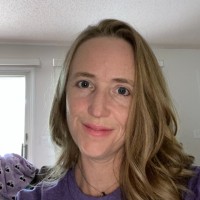 Laura Stone
