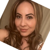 Dr. Julie Grados Daom, Lac.