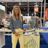 Claudia Van Leeuwen