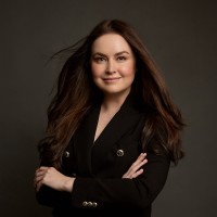 Mercedes Cox, L.E.