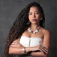 Lara B. Soares