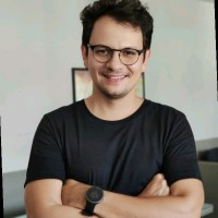 Everton Petró De Medeiros