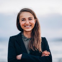 Katrin Bayer