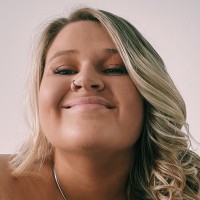 Holly Davidson