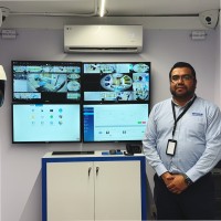 Mauricio M.