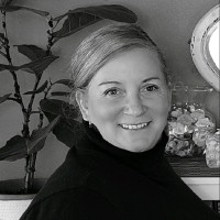 Amy Woolam Echeverria
