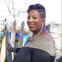 Dr. Anita Gunter