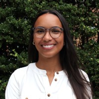 Erica Alonzo, Aia