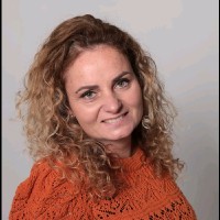 Shirley Toet