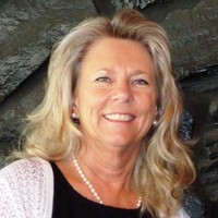 Elaine Thomas