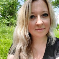 Sarah R.
