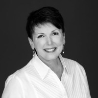 Suzanne Palmer