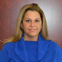 Stephanie Larson, Racr