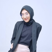 Naura N.