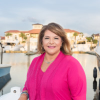 Julie Cortina