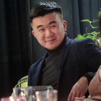 Yi Z.