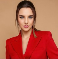 Adriana Voronianu (Komiti)