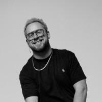 Luis M Pichler