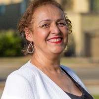 Carmen E. Silva