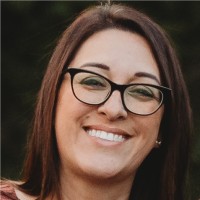 Melanie Castle, Mba