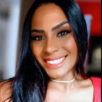Aline Karolaine