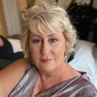 Victoria Hampson