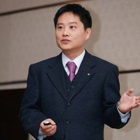 GENE LEE