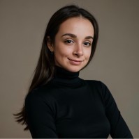 Adriana Fink