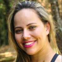 Aline Alves de Castro