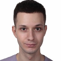 Max Khomutov