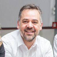 Dr. Stéphane Ménard