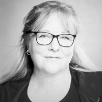 Tracey Aussem