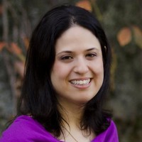 Dr. Dania Rumbak
