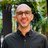 Derek Flores
