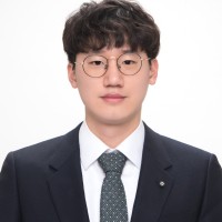 Kwanghwan Lee