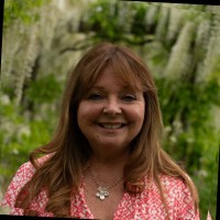Helen Leale-Green