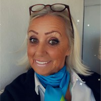 Yvonne Hania