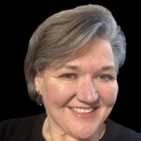 Stephanie Hall, Pe