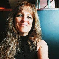 Carole J Bennett