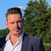 Tomasz S.
