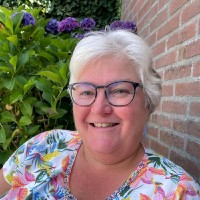 Linda Van Steenbergen- Van Herk