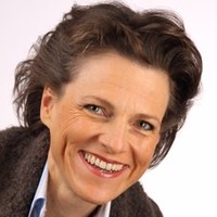 Dr. Stephanie Mair-Huydts