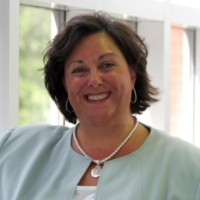 Robyn Minton-Holmes