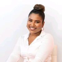 Rayshuna Van-Lange