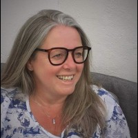 Diana Miller