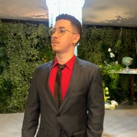 Leonardo M de Oliveira