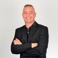Darren Harvey